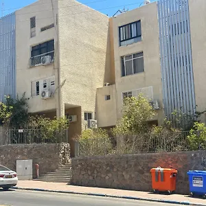 בדוק זמינות